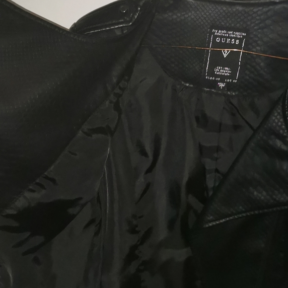 Women's Guess Jacket - Picture 6 of 6